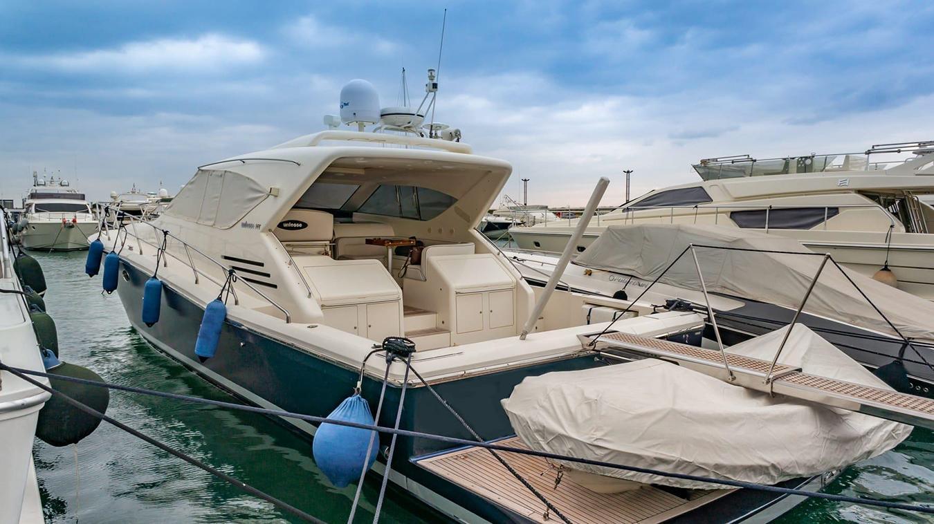 uniesse 57 Open