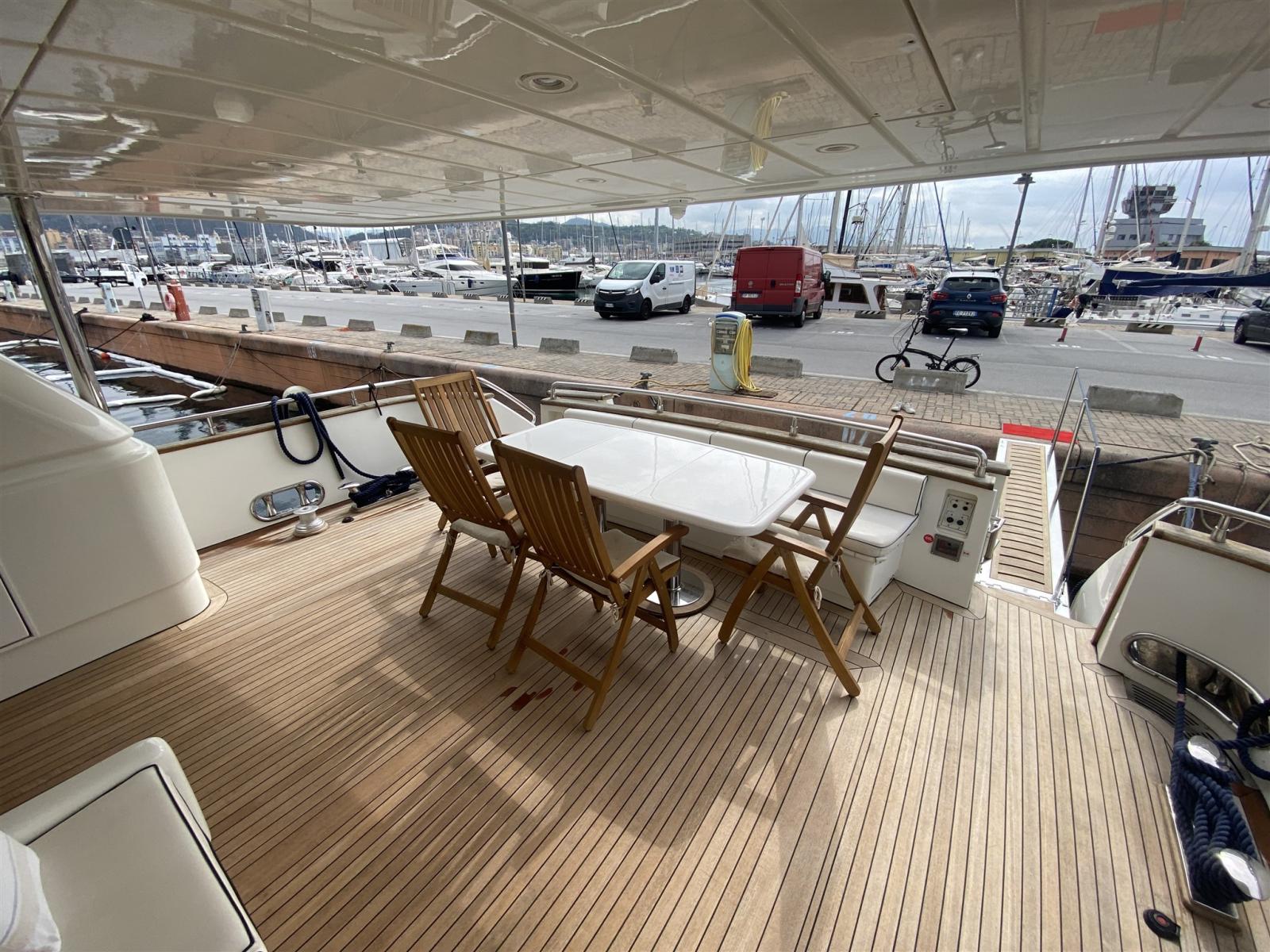 falcon yachts 85