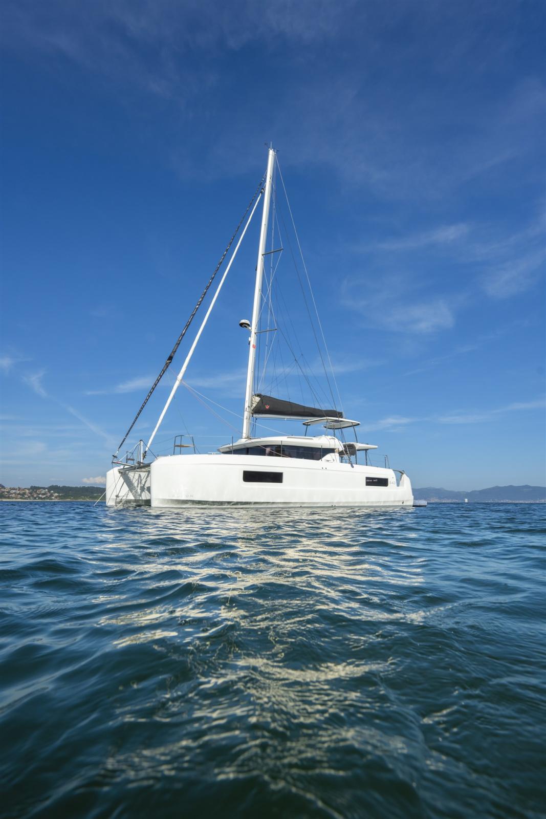 lagoon 43