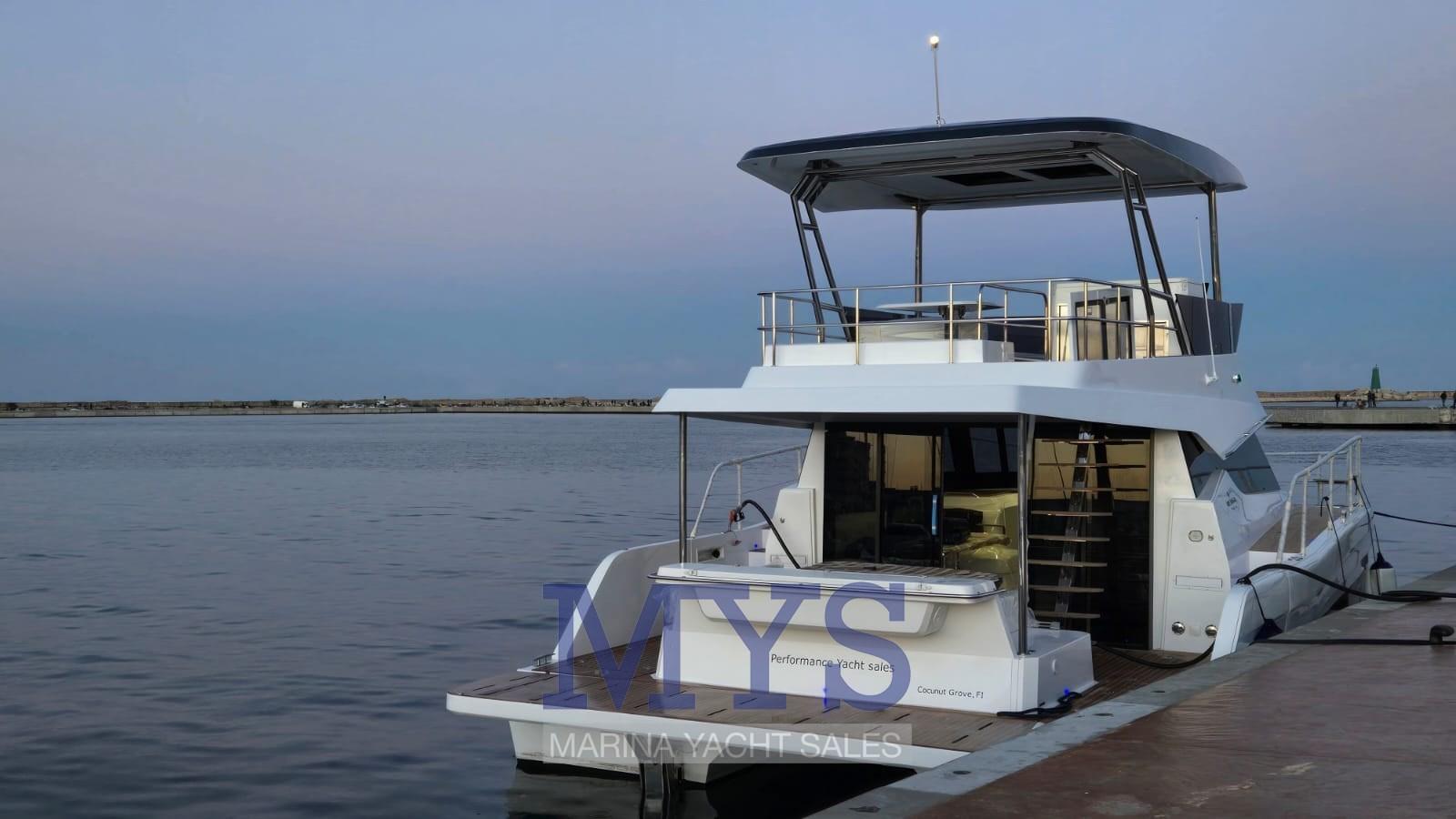 aventura 38 fly