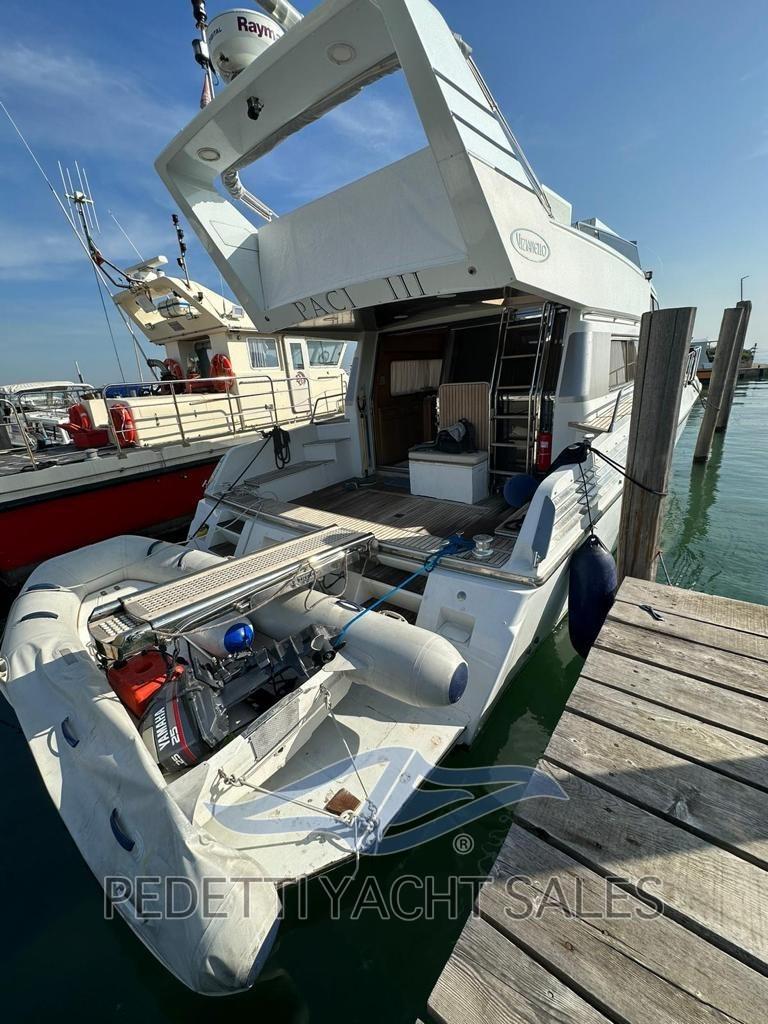 vizianello 52 fly