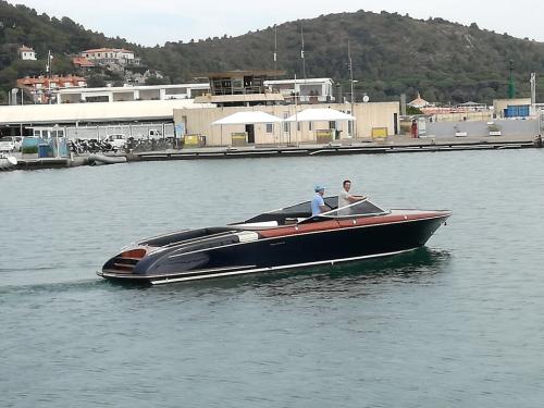 Riva 33 aquariva