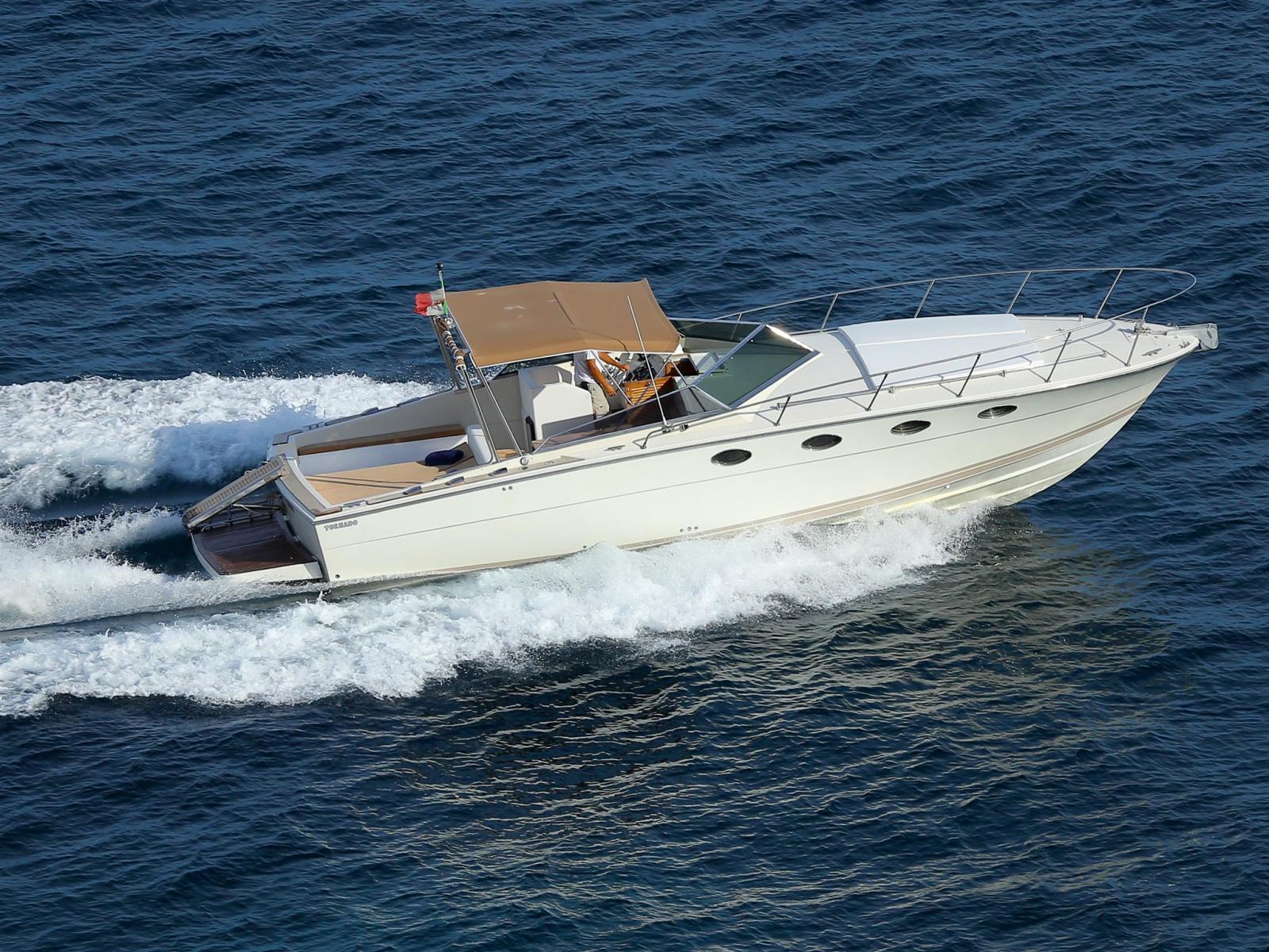 tornado Tornado 38 (natante)