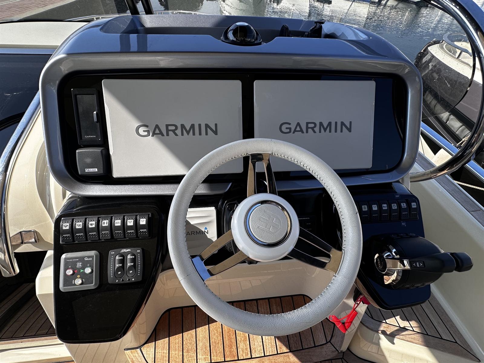 invictus Gt370