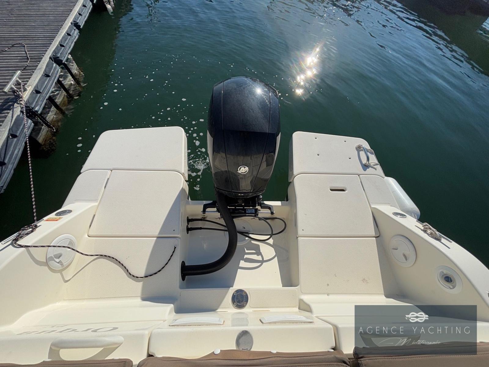 quicksilver Activ 675 open