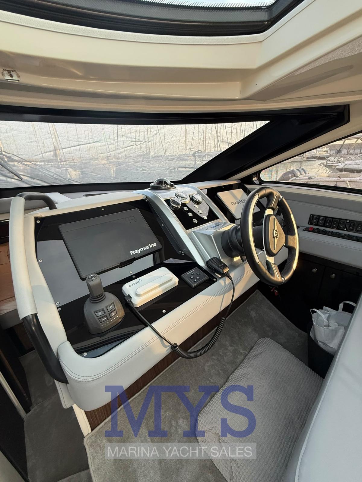 marquis 420 sport coupe