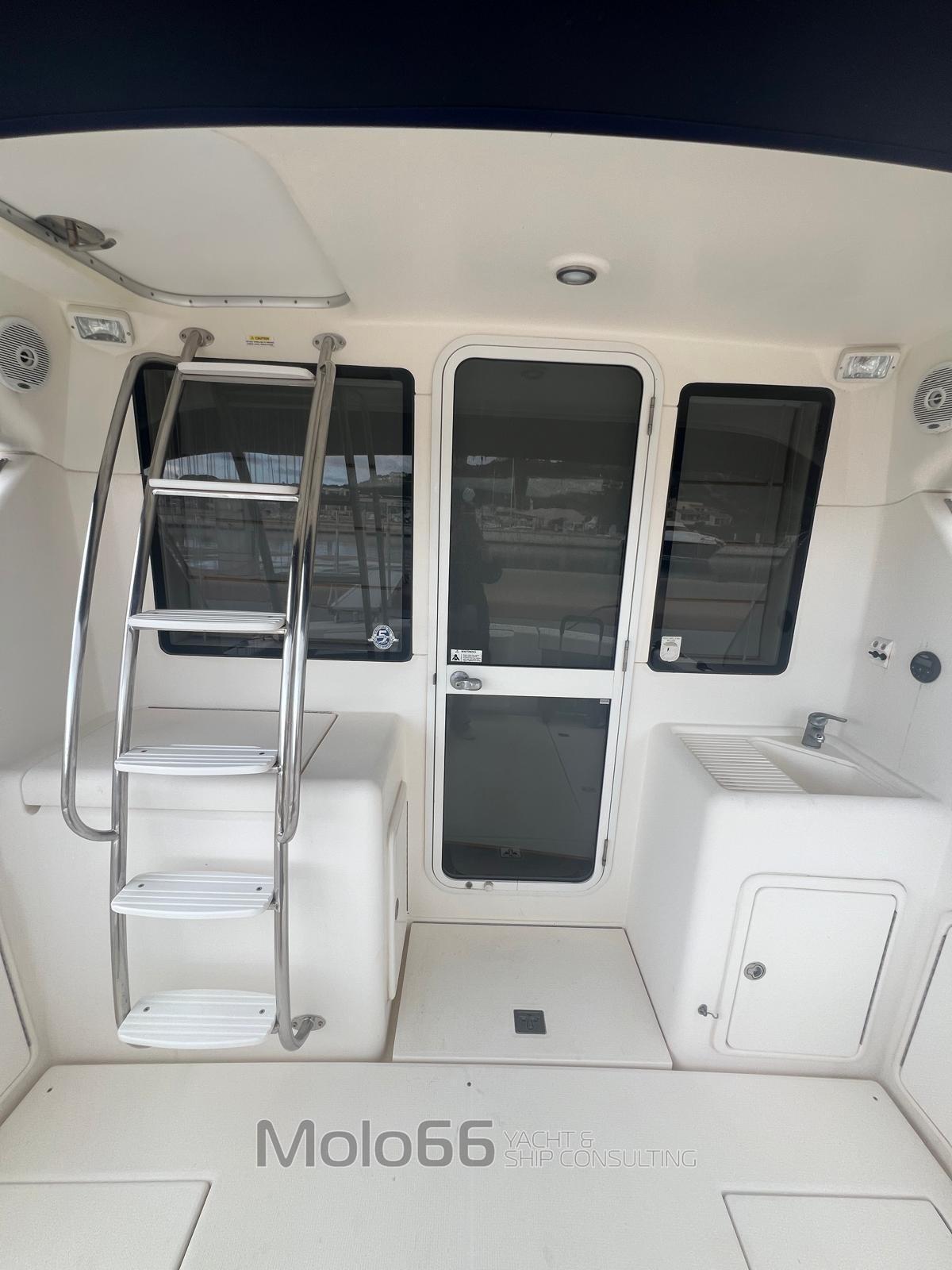 riviera marine 33 flybridge