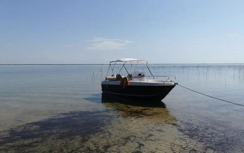 B2 marine cap ferret 522 open