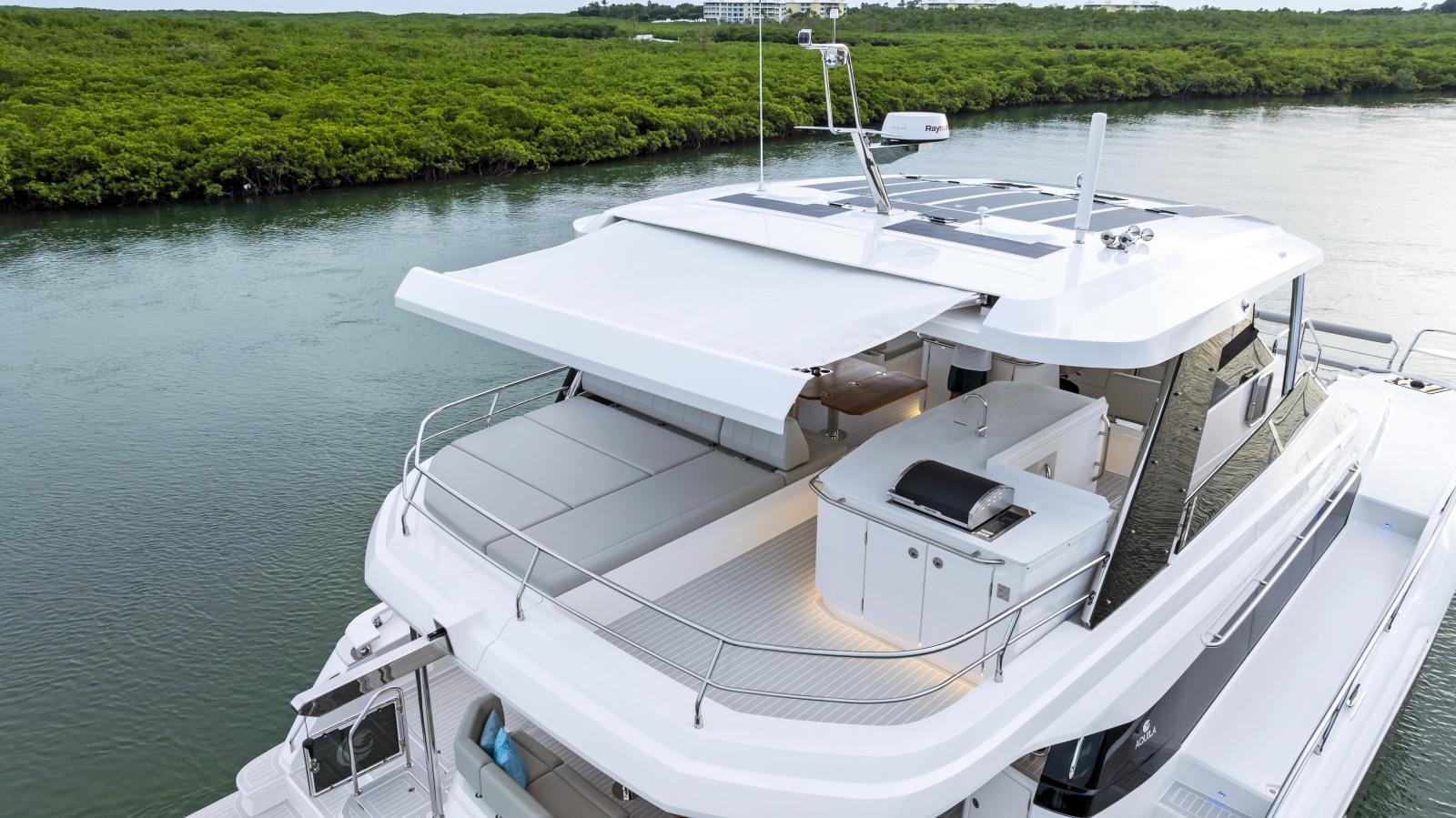 aquila 50 yacht