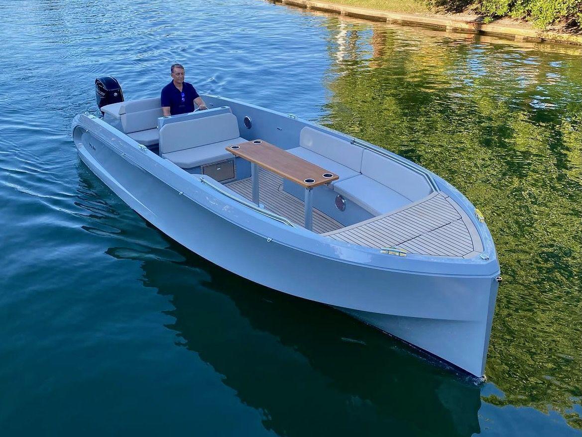 rand boats Mana 23