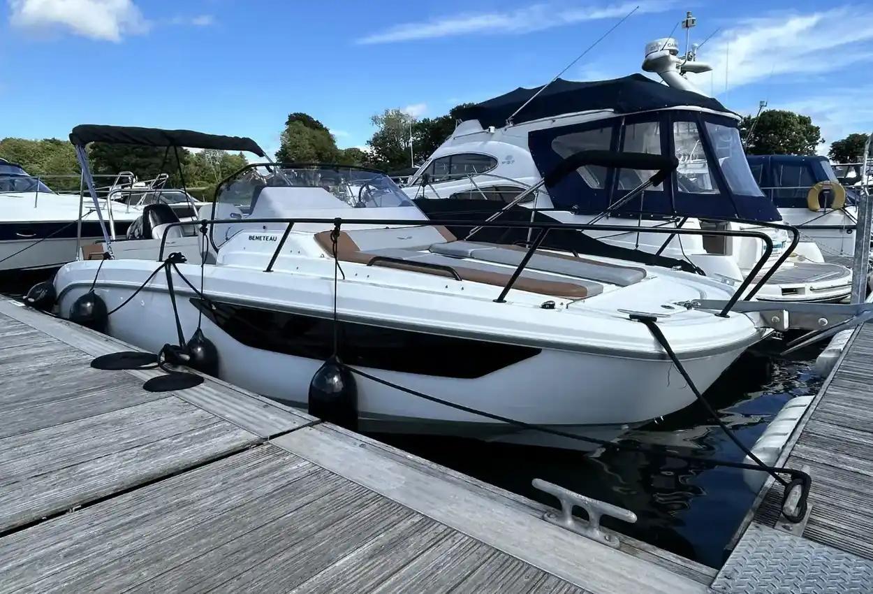 beneteau Flyer 8 sundeck