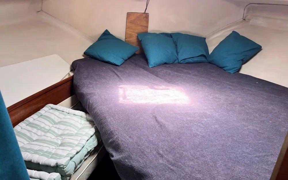 beneteau Antares 805