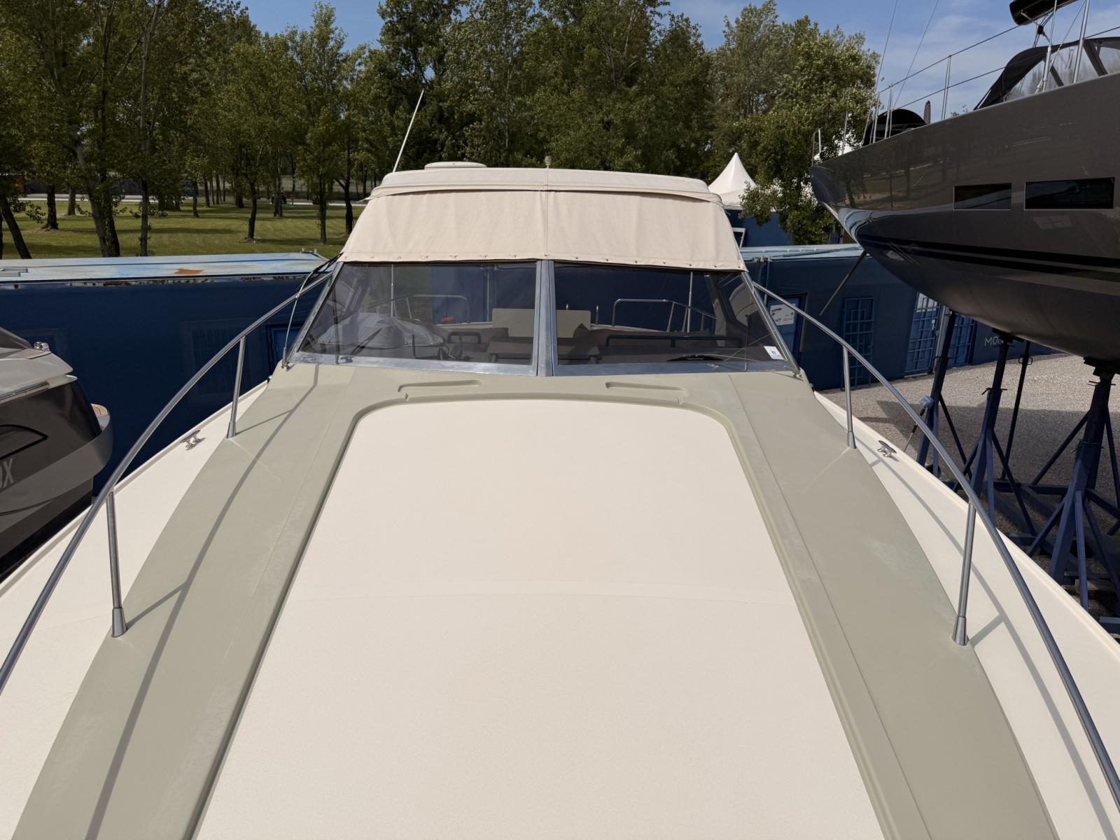 riva Bravo 38