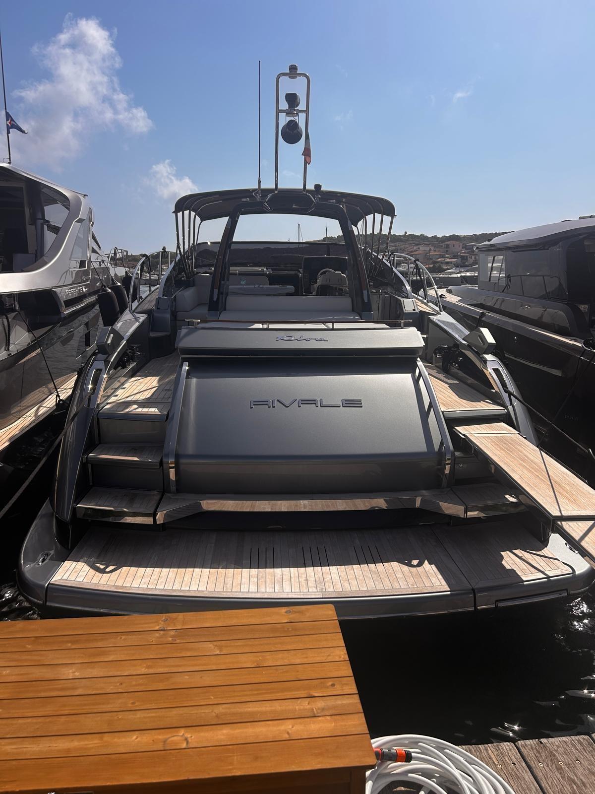 riva 56 rivale
