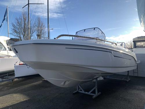 beneteau Flyer 8 spacedeck v2