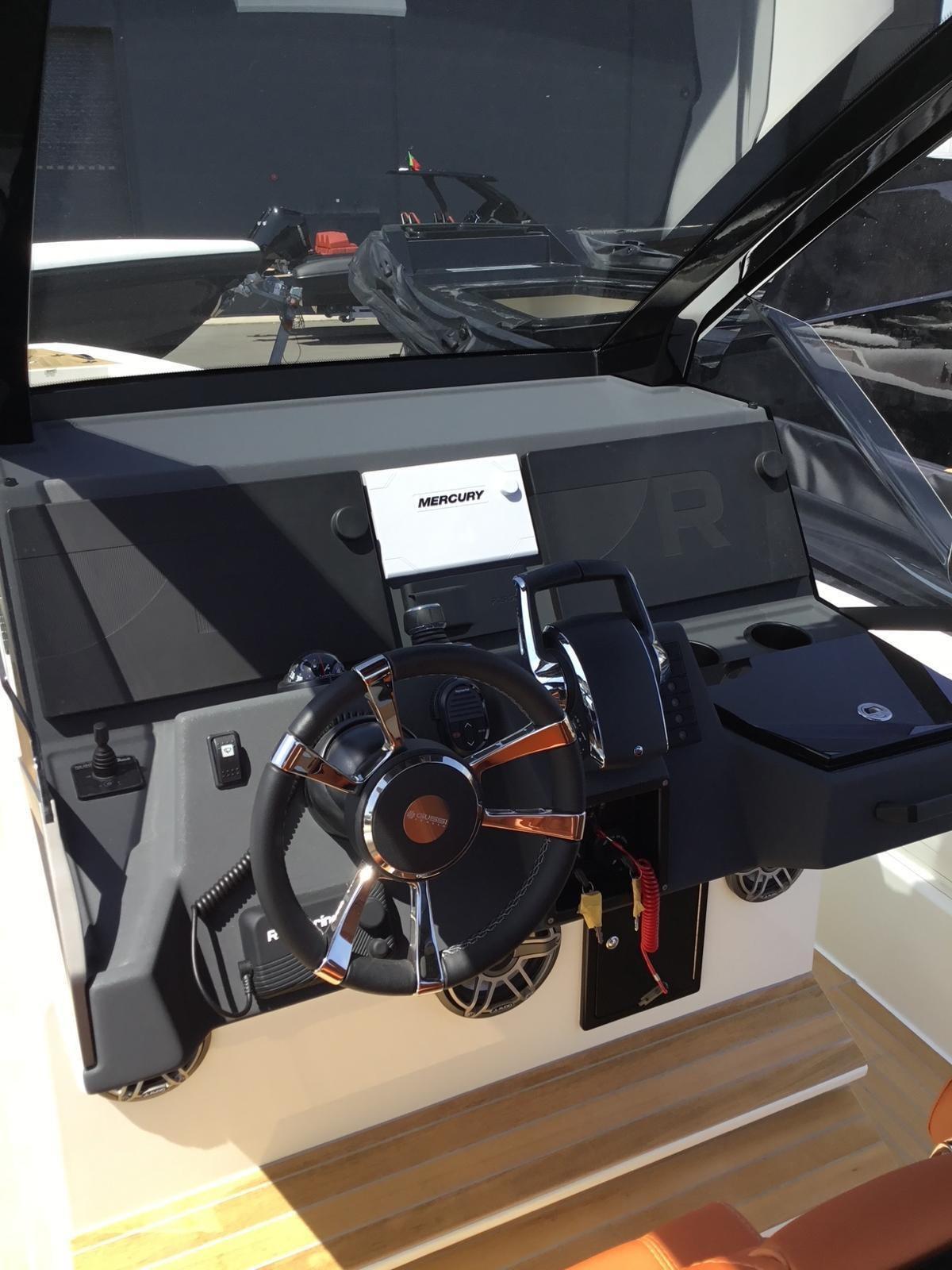 technohull 38 grand sport