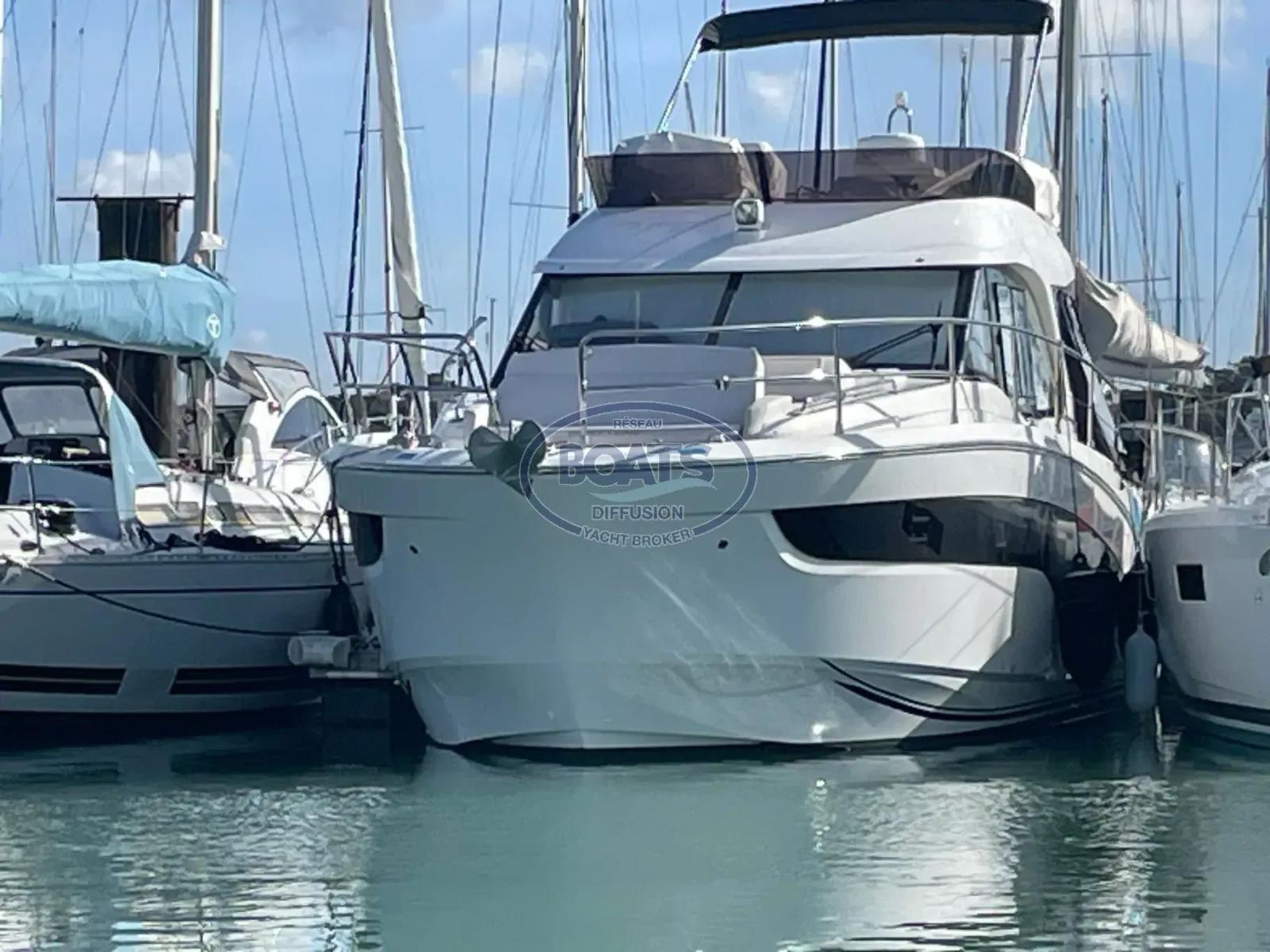 beneteau Antares 12 fly