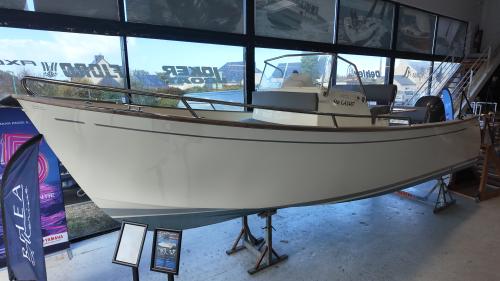Rhea marine 23 open