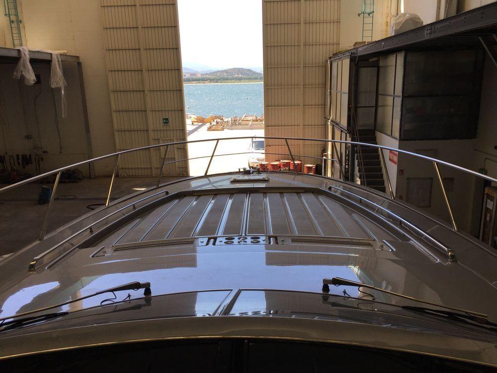 riva 52 rivale