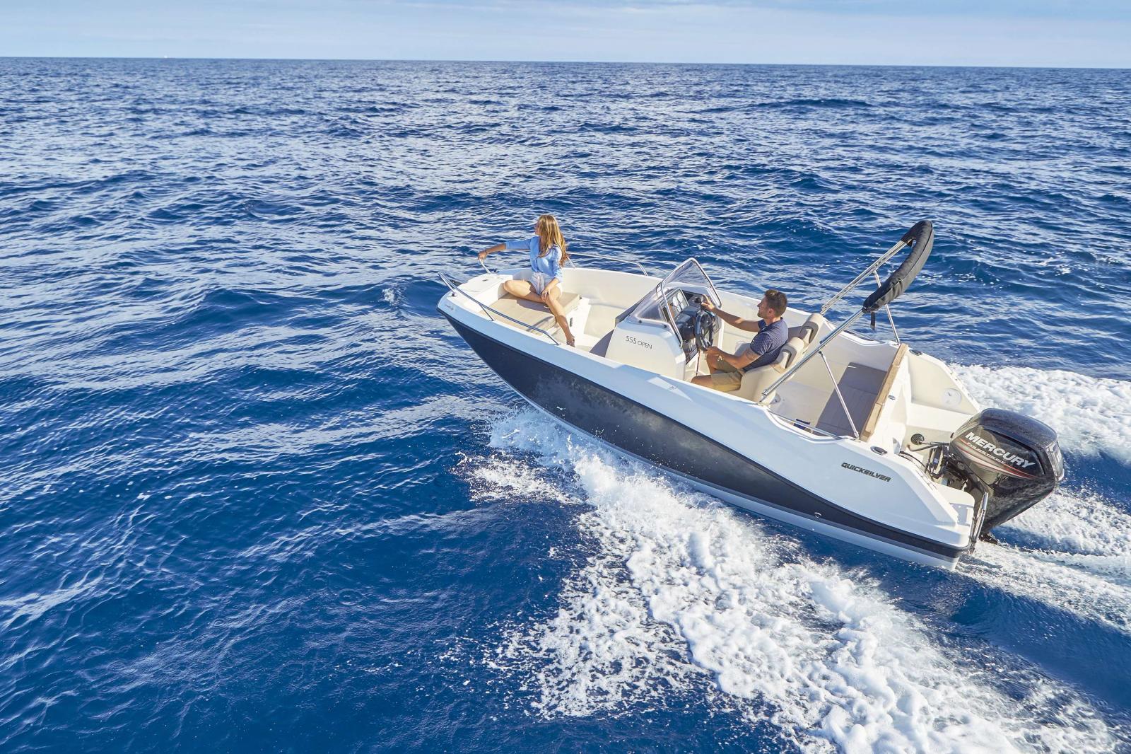 quicksilver Activ 555 open