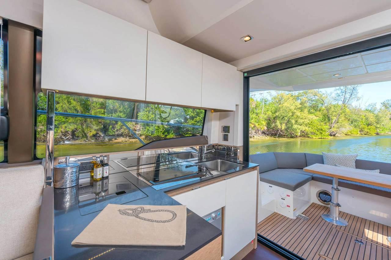 jeanneau Prestige 460 fly