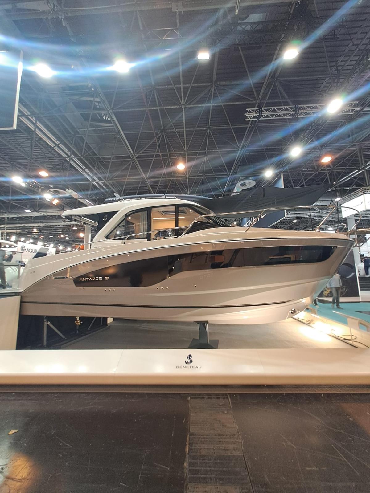 beneteau Antares 9 ob v2