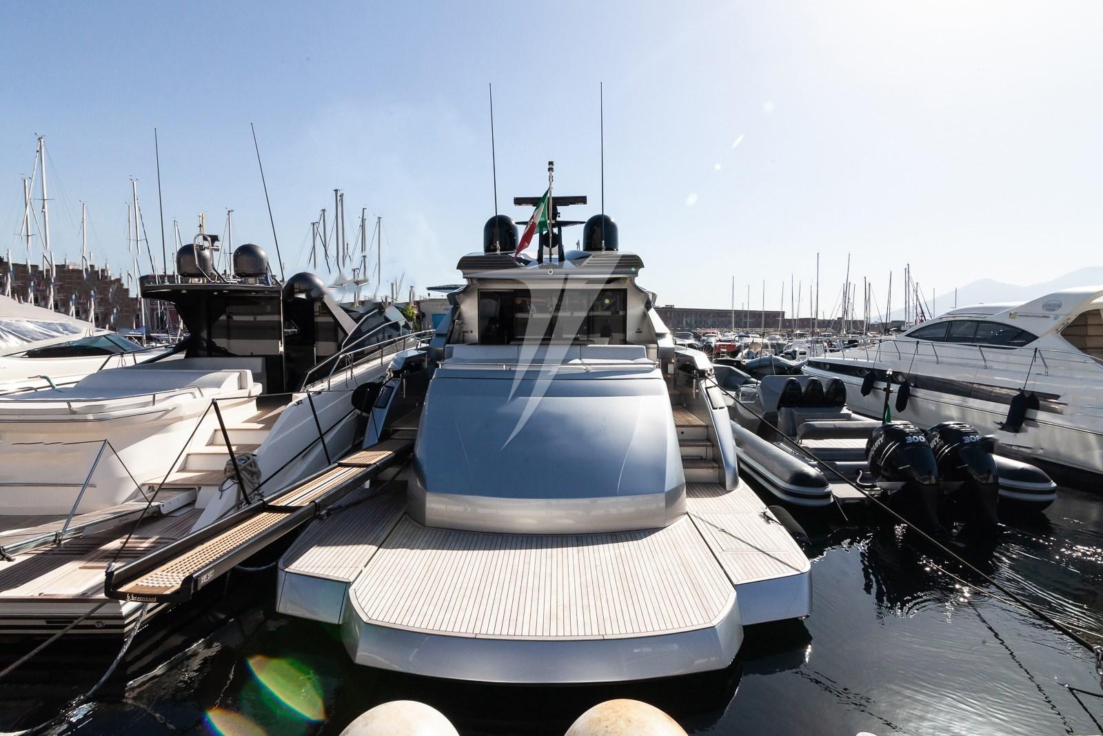 pershing 82 vhp