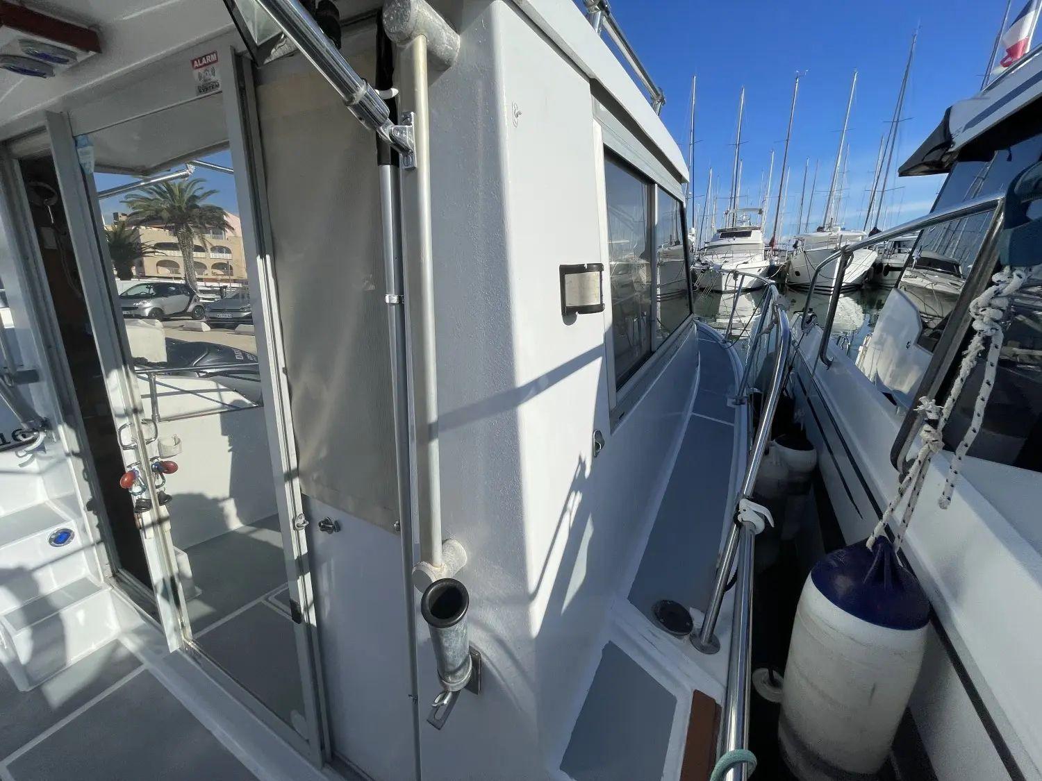 beneteau Antares 800