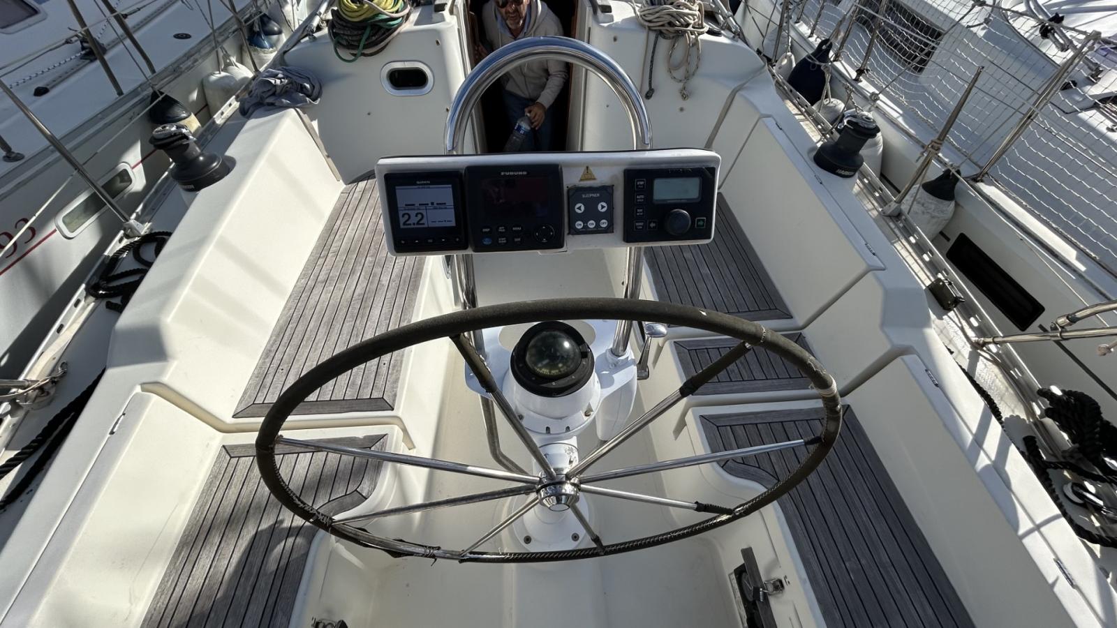 hanse 371