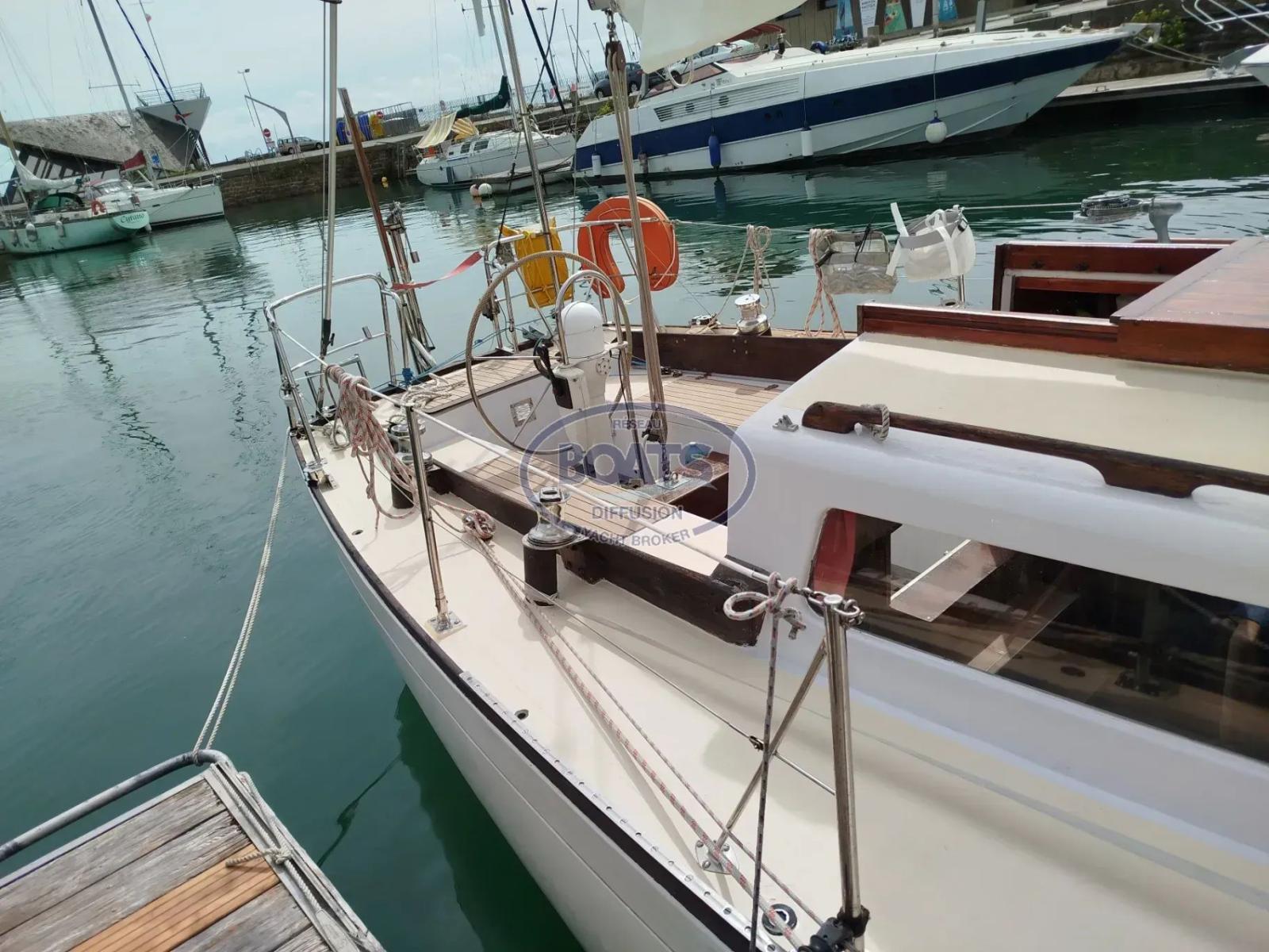 lecomte yachts Medalist 33 mk2