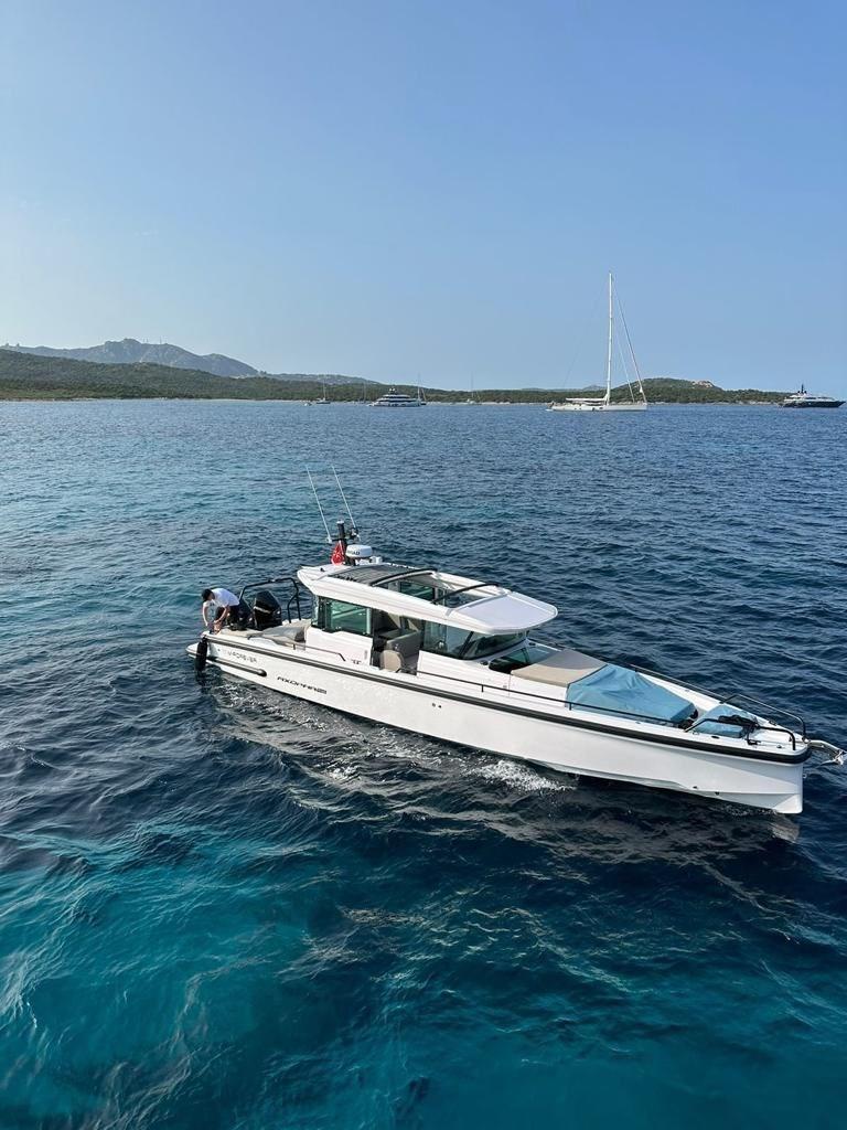 axopar 37 xc cross cabin