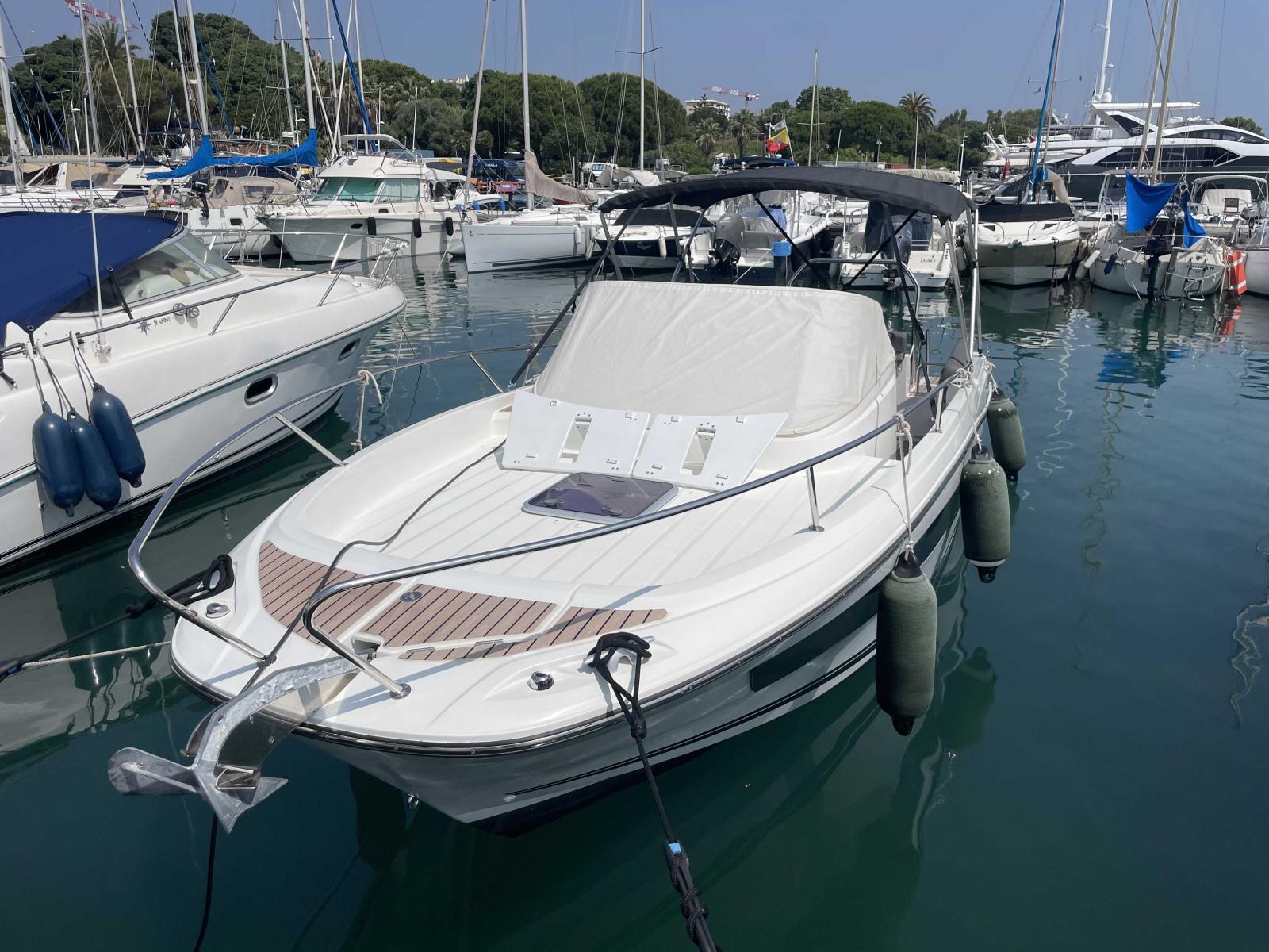 jeanneau Cap camarat 7.5 wa serie 3