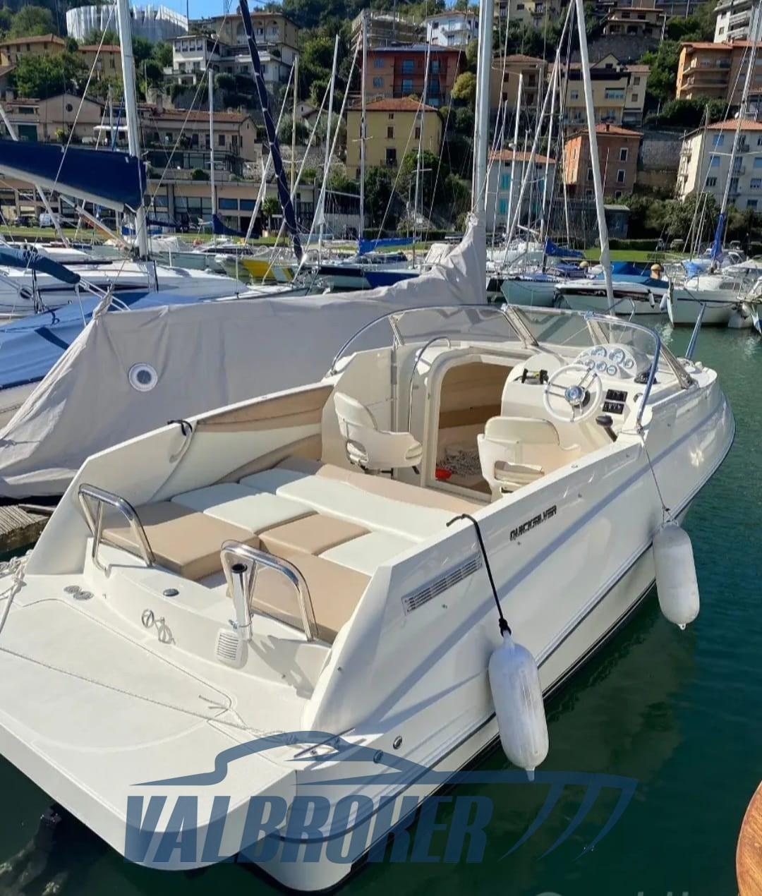 quicksilver Activ 640 cabin