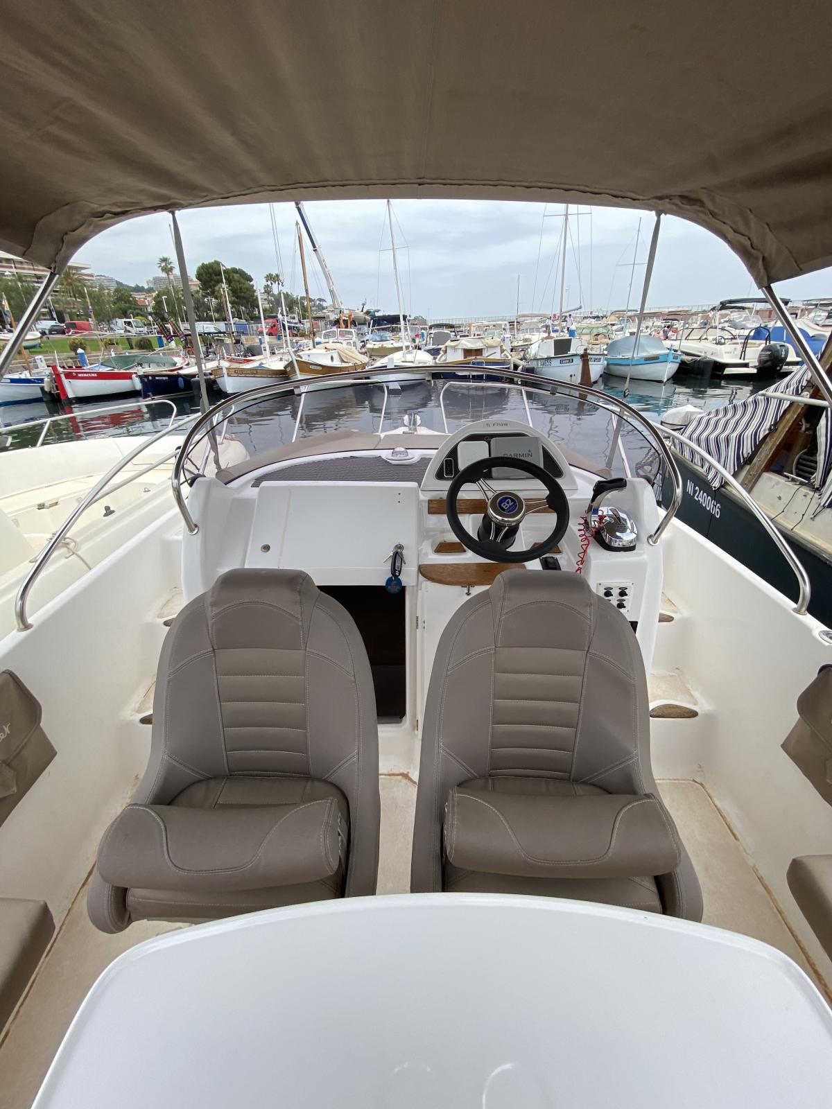 b2 marine Cap-ferret 672 sun deck premium