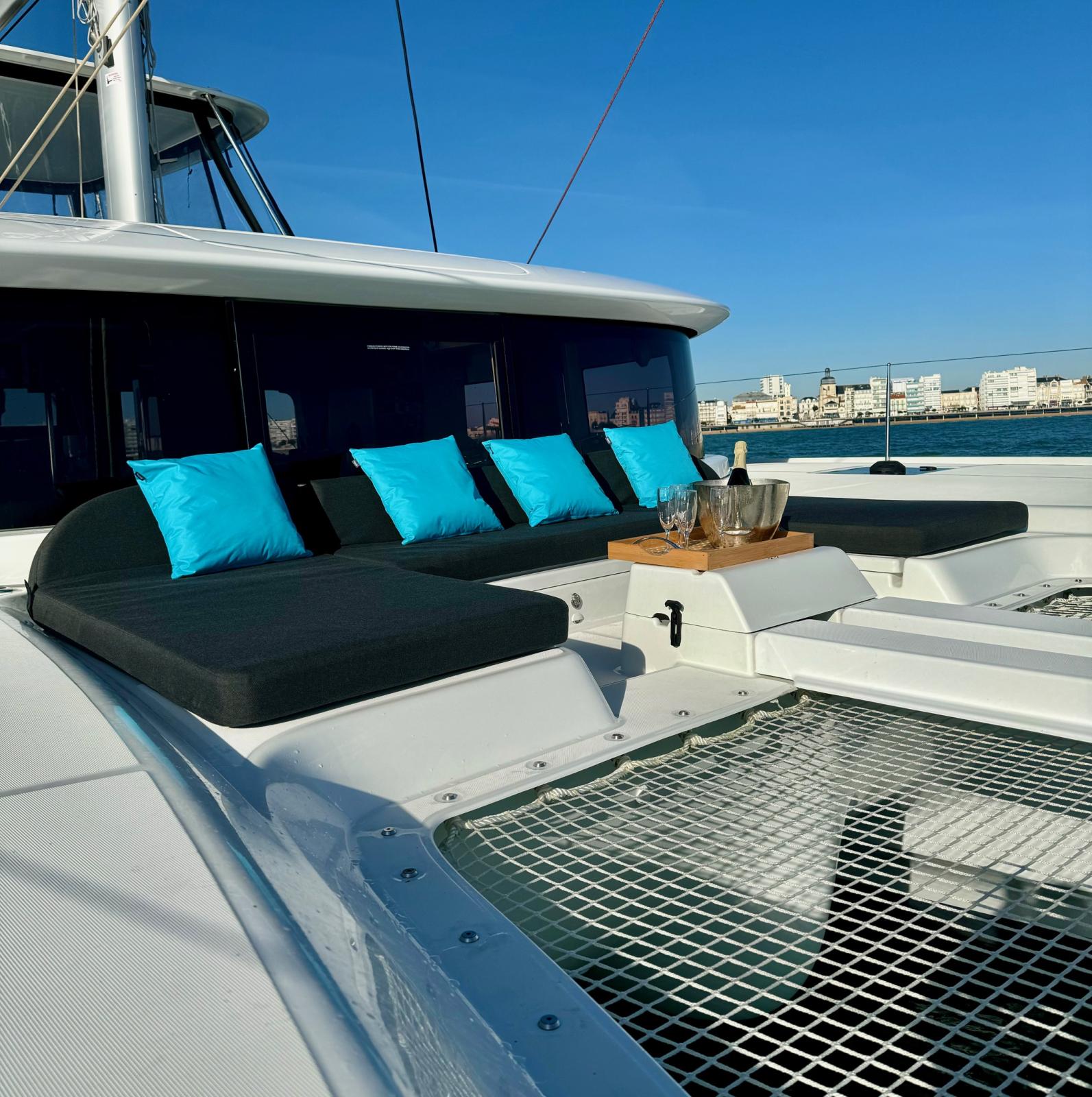 cnb Lagoon 46