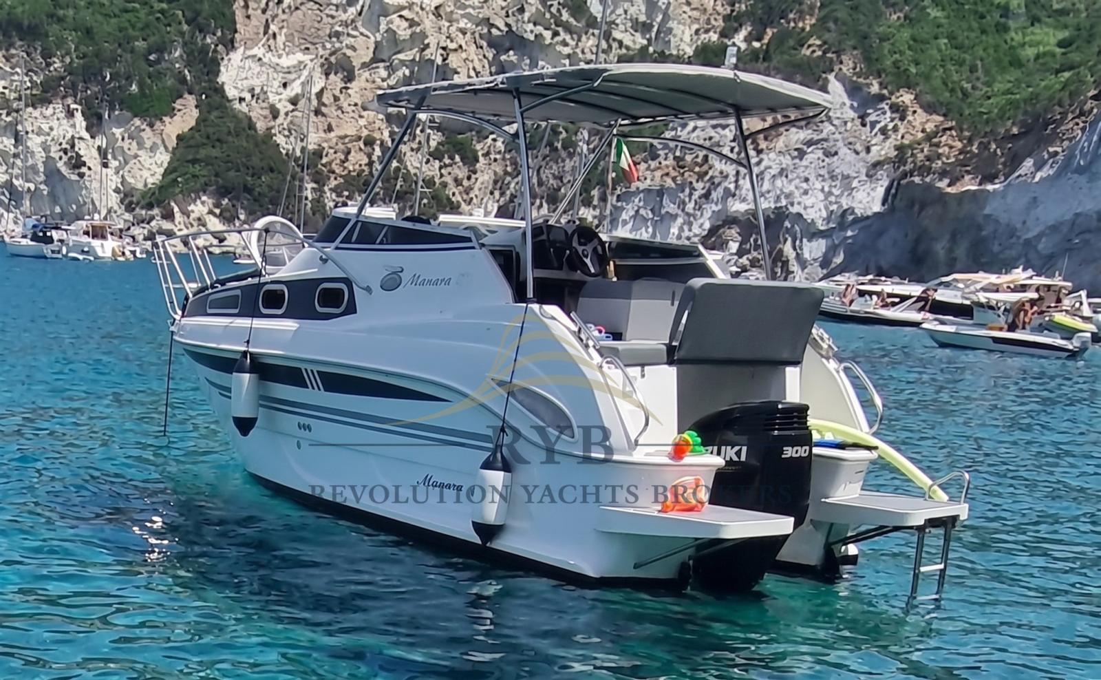 manara 27 cabin