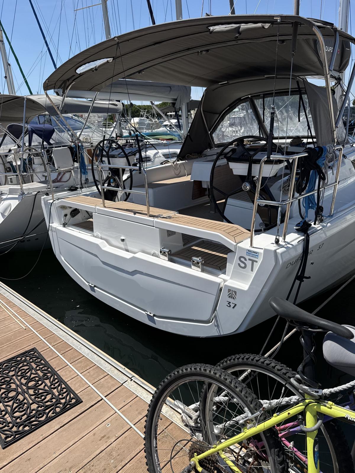dufour 37