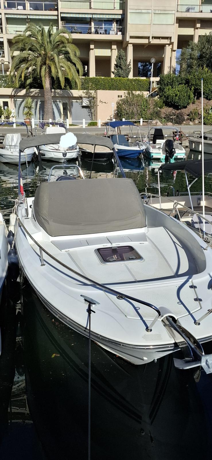 jeanneau Cap camarat 7.5 wa serie 2