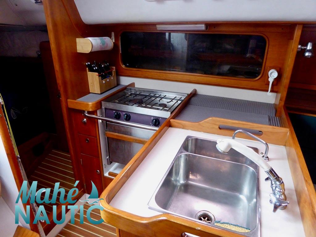 j boats J109