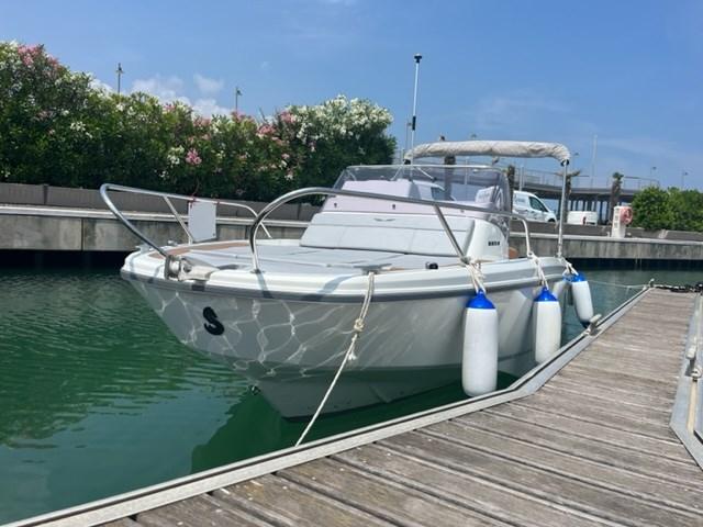 beneteau Flyer 6 sun deck