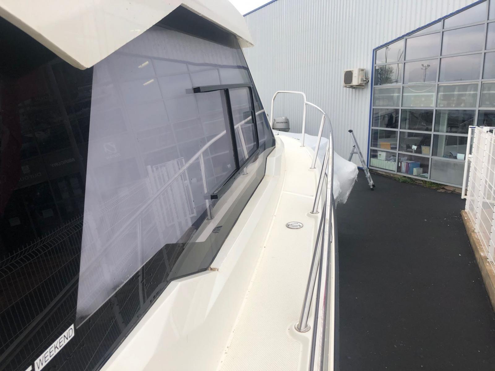 quicksilver 675 weekend neuf destockage avec moteur 150 cv