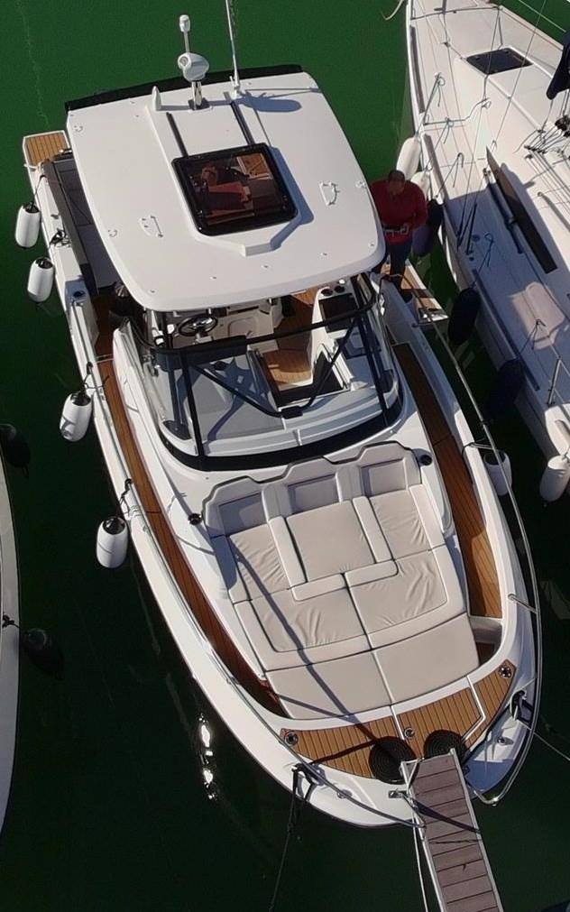 jeanneau Cap camarat 9.0 wa serie 2