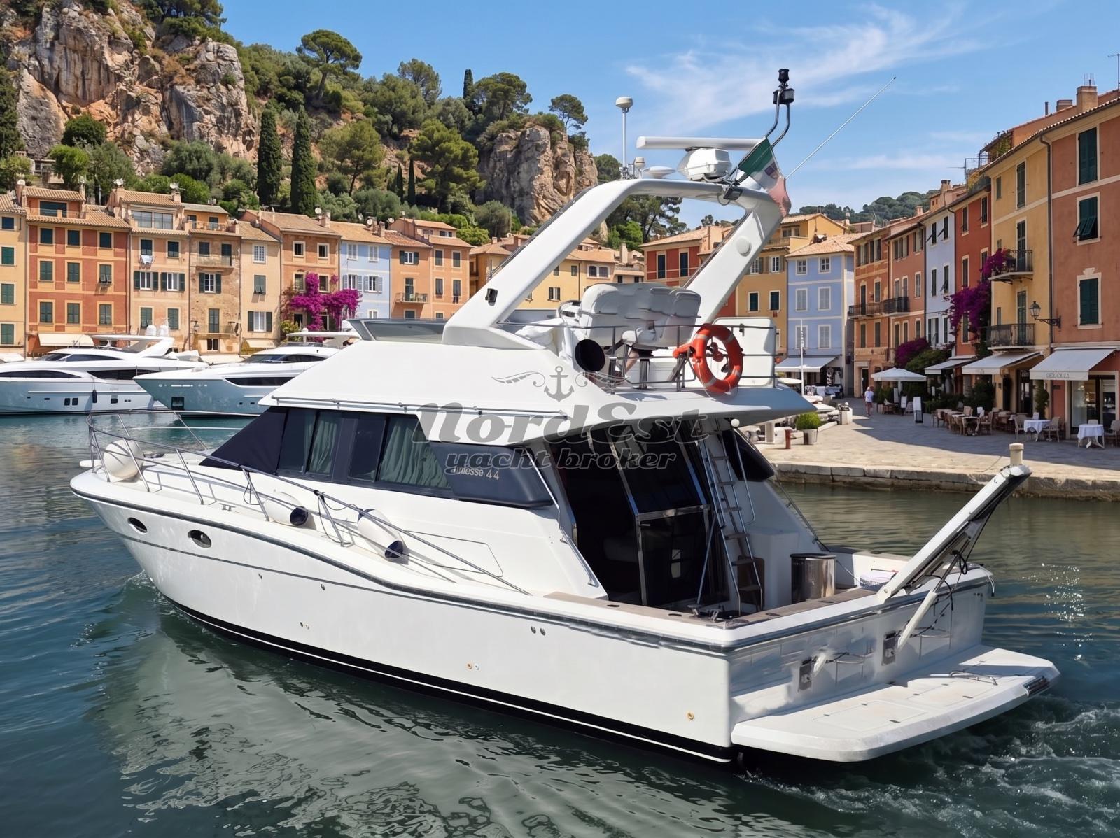 uniesse 44 fly