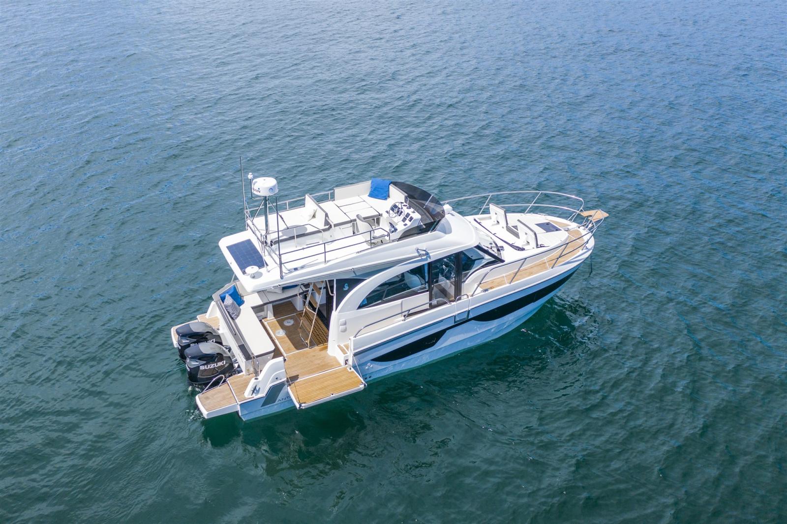 beneteau Antares 11 fly