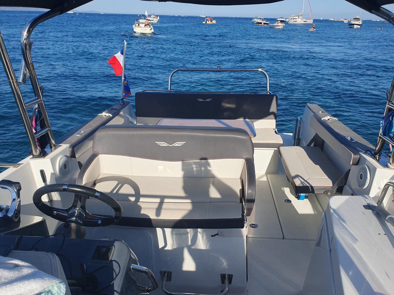 beneteau yacht Flyer 8.8 Sundeck