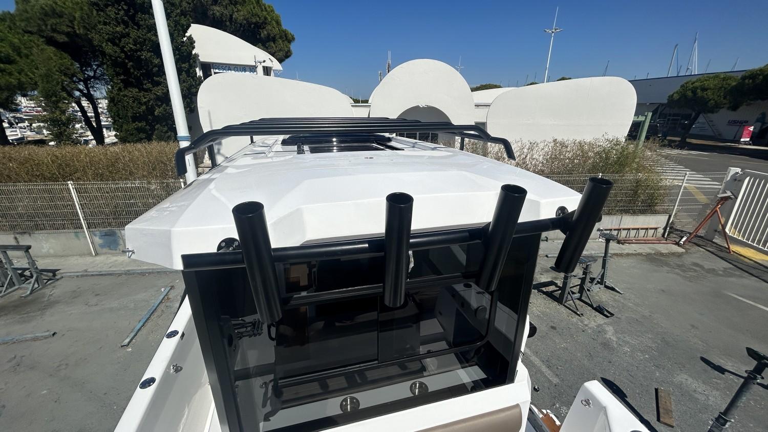 dromeas yachts D28 suv