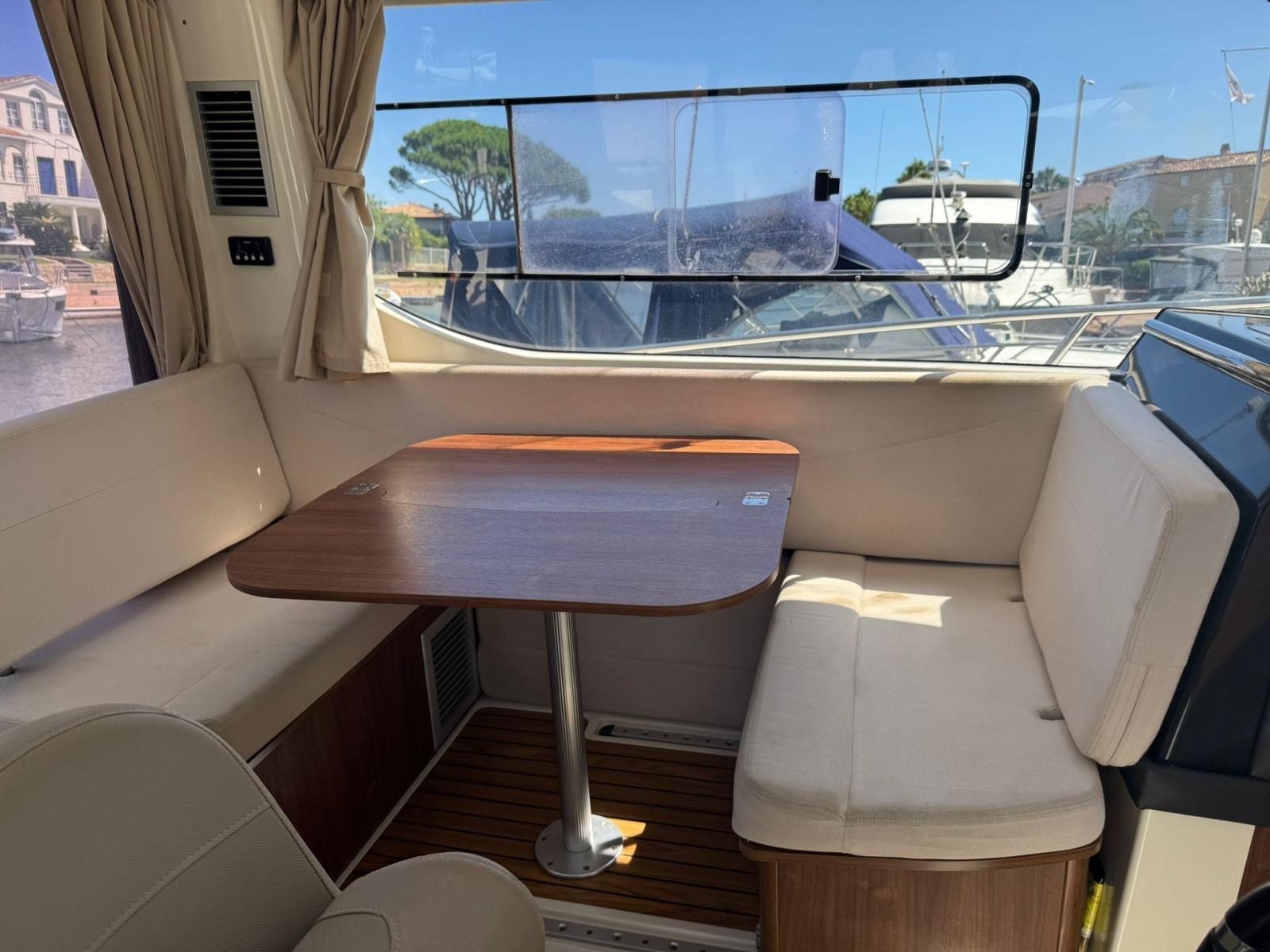 quicksilver Activ 855 weekend