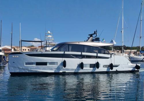 Azimut seadeck 6