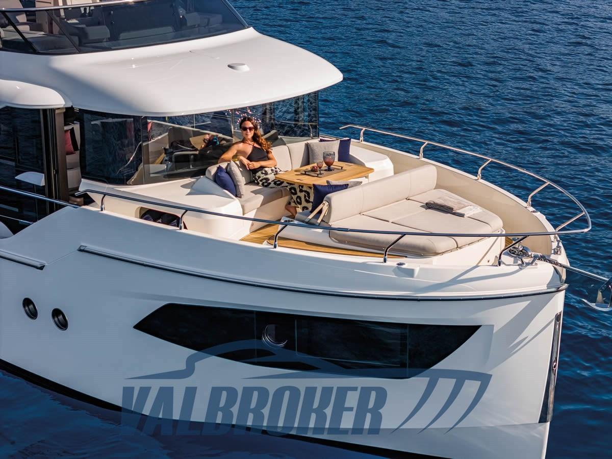 absolute Navetta 53