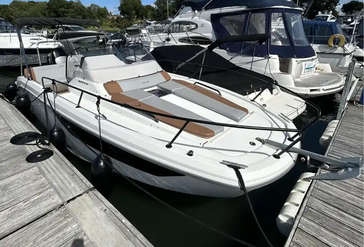 beneteau Flyer 8 sundeck